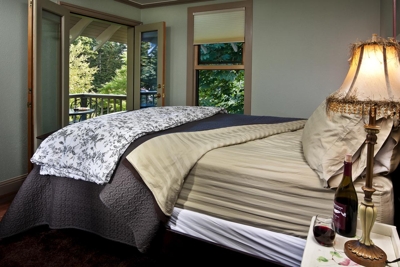 Old Parkdale Inn Bed And Breakfast Hood River Bagian luar foto